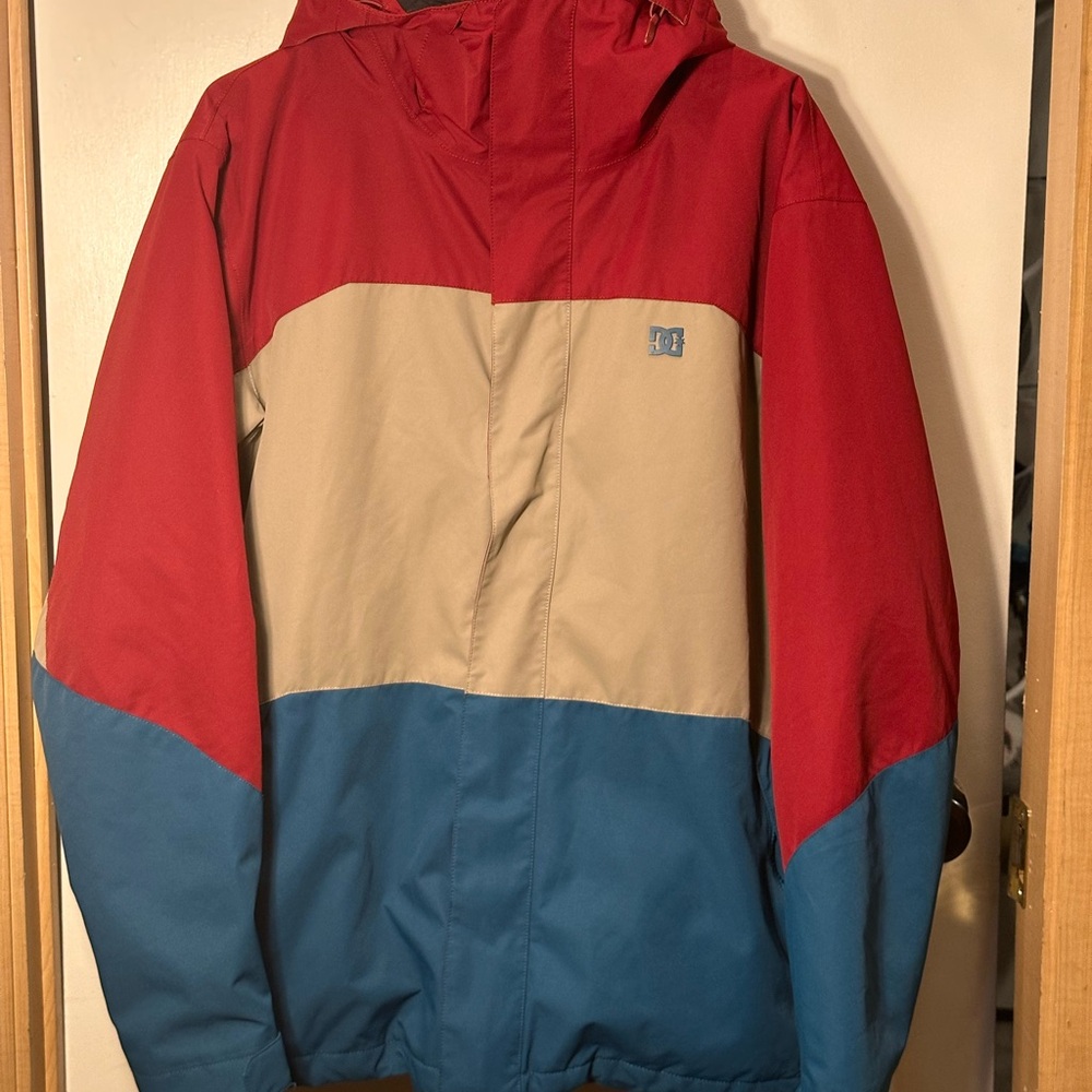 DC snow ski Red and Tan Blue Waterproof Jacket 5000 MM SZ Small